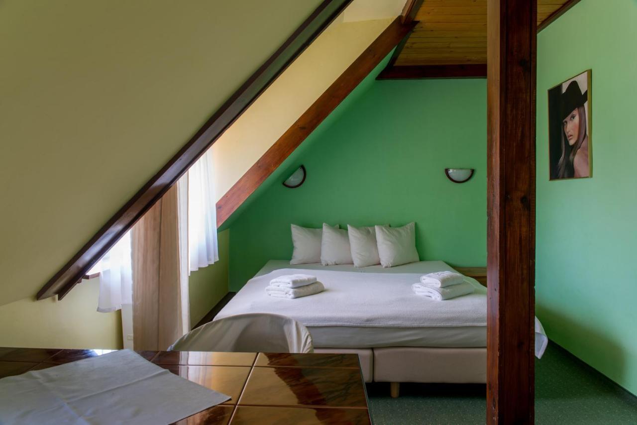 Park Inn Resort Lowicz Walecki Exterior photo